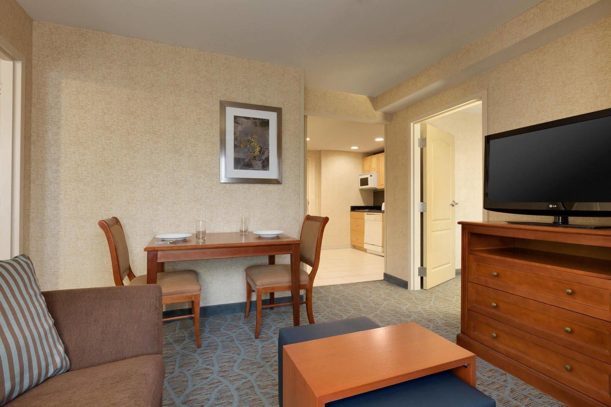 Homewood Suites By Hilton Hartford Downtown Exterior photo