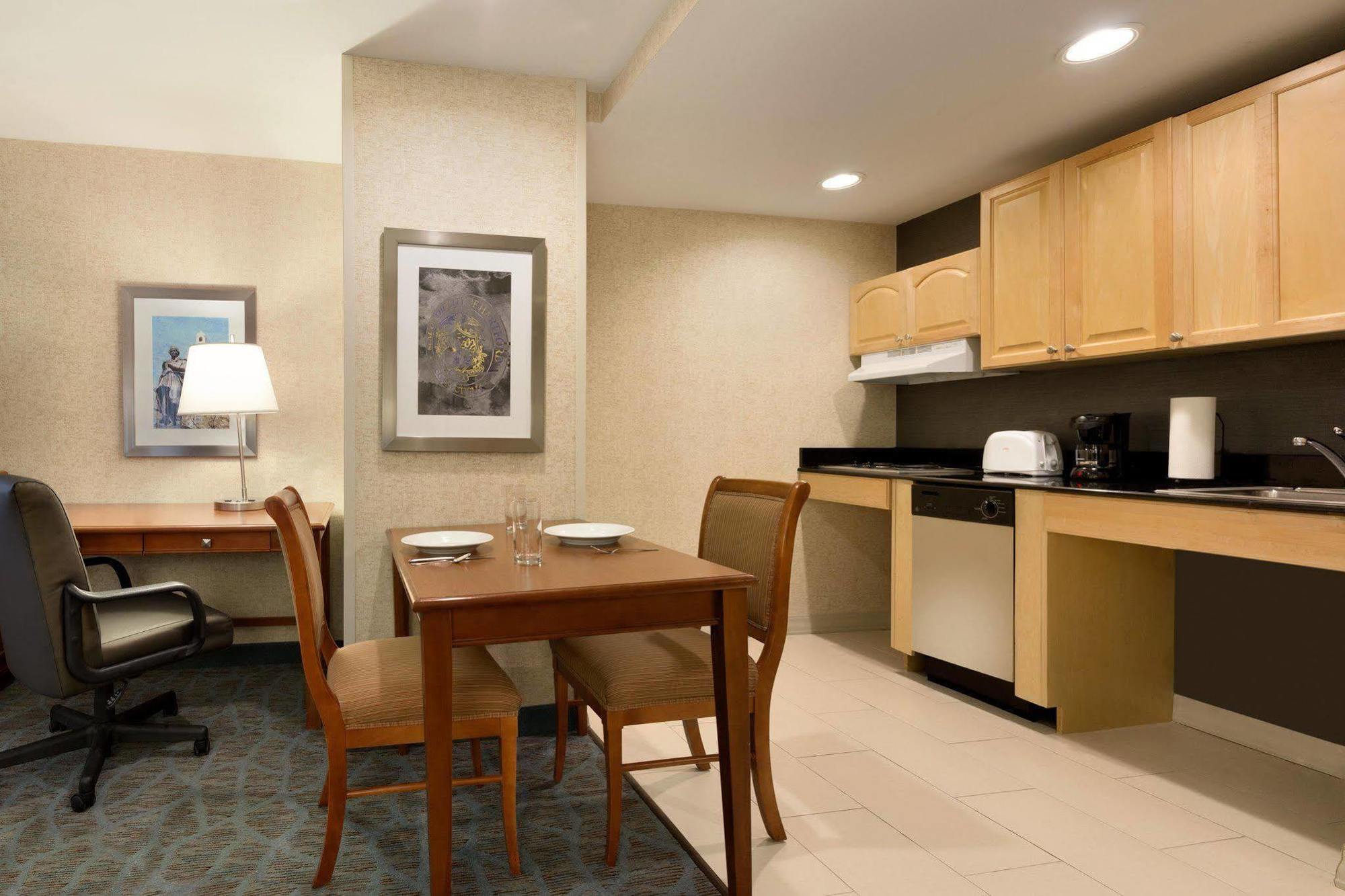 Homewood Suites By Hilton Hartford Downtown Exterior photo